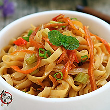 花生酱拌面#挤出大趣味，及时享美味#