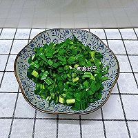 韭菜煎鸡蛋的做法图解1