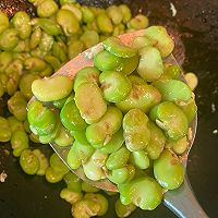 蚕豆炒鸡蛋的做法图解5