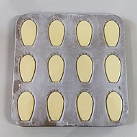 极具法国风味的柠檬玛德琳蛋糕的做法图解10