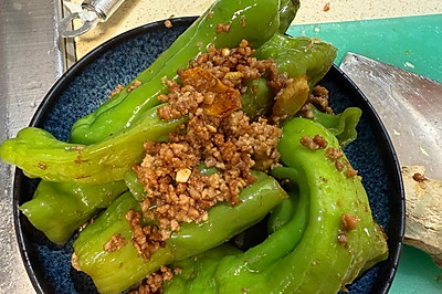 辣椒塞肉麋下饭菜特别香嫩