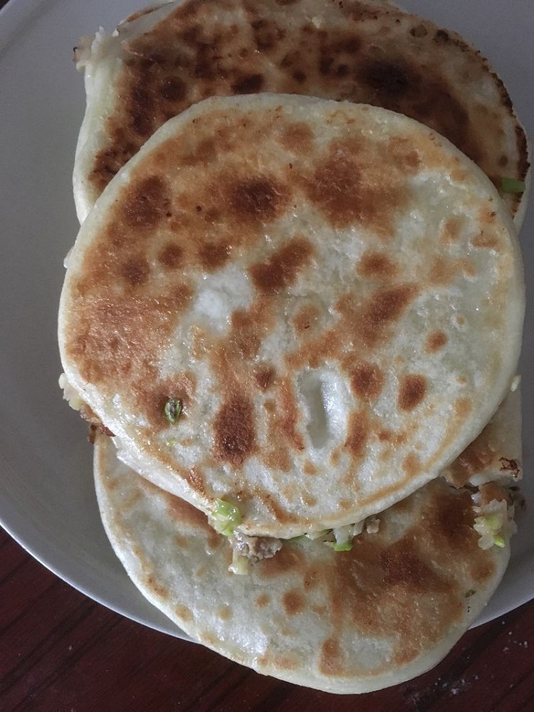 羊肉西葫洋葱馅饼的做法
