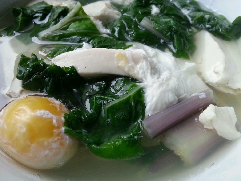 Lele's own salted egg, red vegetable and moss soup