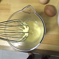 黑芝麻蛋黄溶豆的做法图解2