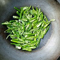 仔姜拌辣椒的做法图解3