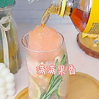 #玩心出道丨夏日DIY玩心潮饮挑战赛#桃桃柠檬茶的做法图解5
