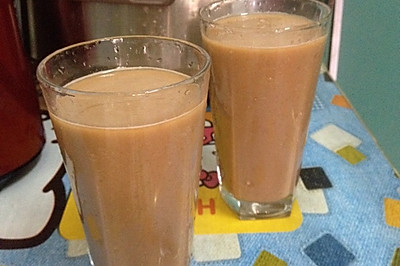 黑豆黄豆苹果胡萝卜汁