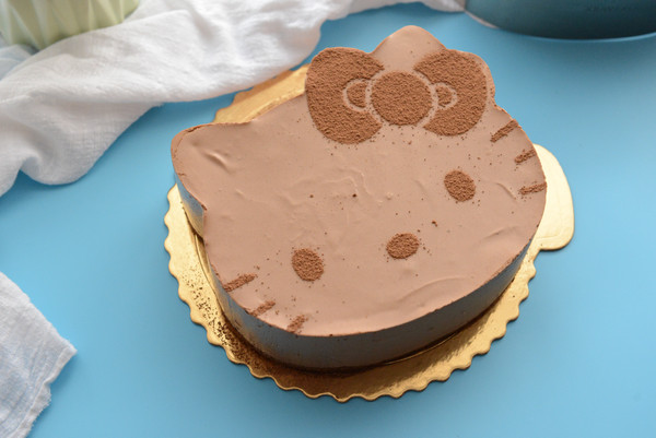 Hello Kitty巧克力慕斯蛋糕