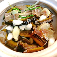 补中益气之火腿片黄鳝汤的做法图解5
