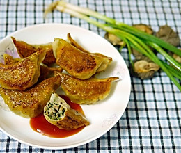 西洋菜香菇猪肉饺【私房菜】的做法