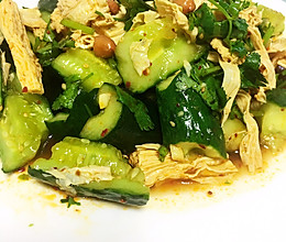 夏季必吃的开胃爽口凉菜～黄瓜拌腐竹的做法