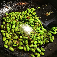炒毛豆子的做法图解6