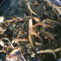 菜干豬肺豬骨汤的做法图解1