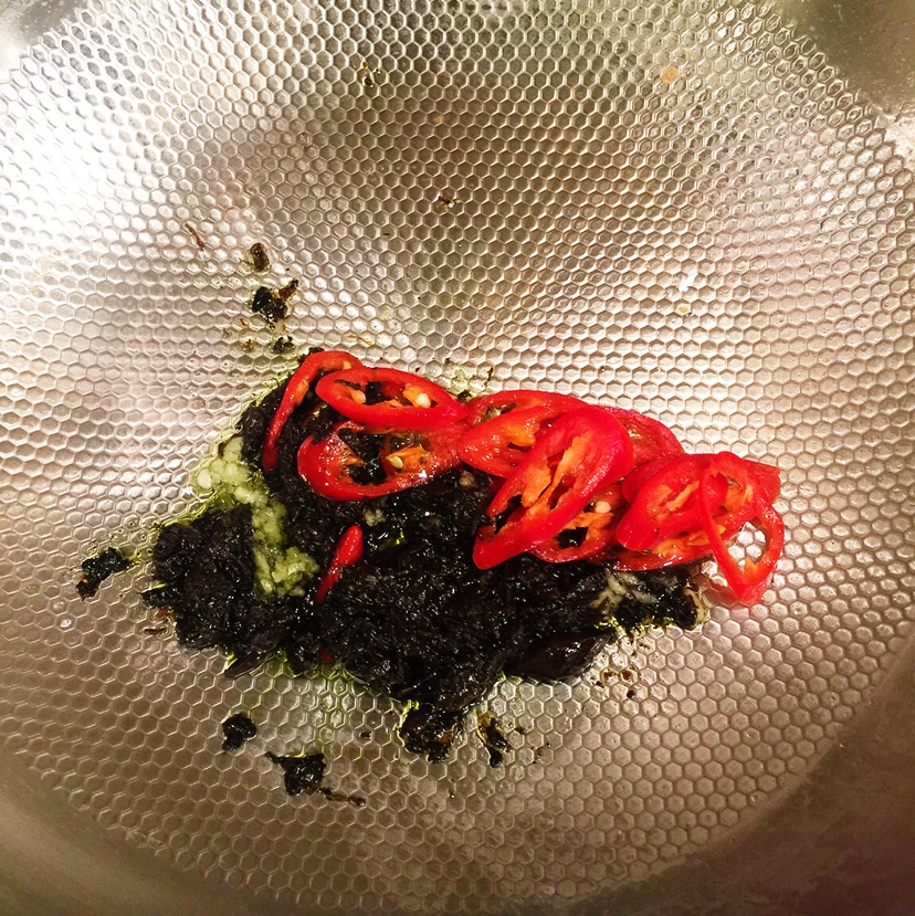 橄榄菜炒四季豆的做法图解6