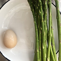 芦笋炒蛋—低脂健康家常菜的做法图解1
