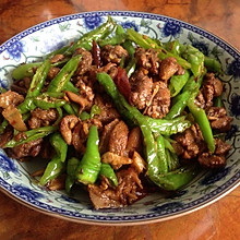 辣椒鸭丁