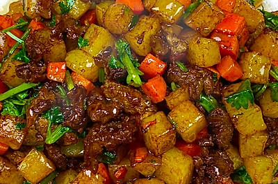 土豆牛肉粒