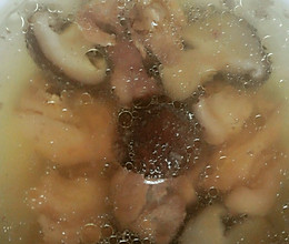 香菇鸡汤（电高压锅版）的做法