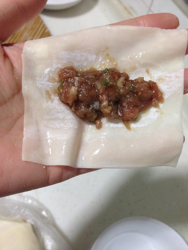 简单易学的馄饨皮雪花煎饺的做法图解2