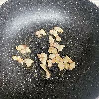 油豆腐炒芹菜的做法图解2