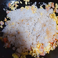 #冰箱剩余食材大改造#毛豆虾仁炒饭的做法图解5