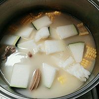海味冬瓜玉米汤的做法图解5