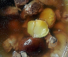 排骨板栗香菇汤的做法