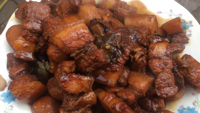 板栗红烧肉