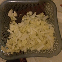 大白菜香菇肉丝春卷的做法图解1