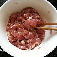 肉丝豆腐煮猪红【万字牌酱油试用3】的做法图解3