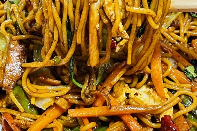 午餐肉鸡蛋炒玉米面