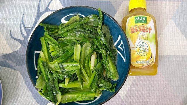 #家乡年味 鲜才够味#太太乐鲜鸡汁炒油麦菜的做法