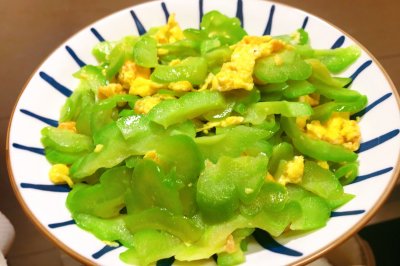 苦瓜炒鸡蛋