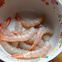 西兰花炒虾仁的做法图解3