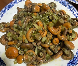雪菜炒菌菇的做法