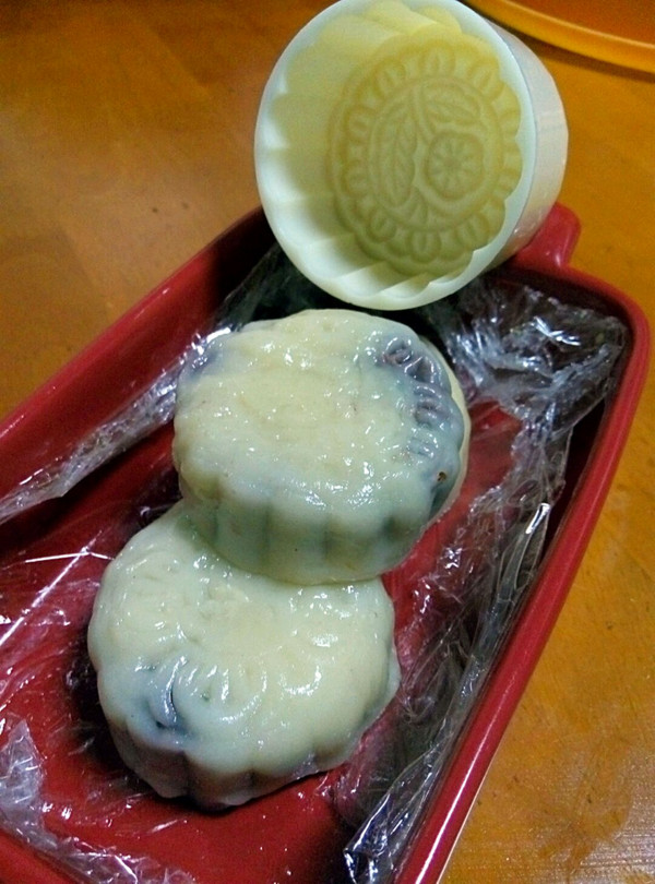 无烤箱福音。麻薯松仁豆沙月饼