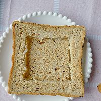 今日份早餐｜黄金芝士蛋肠三明治的做法图解3