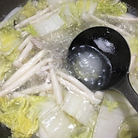 菌菇肉片白菜汤的做法图解10