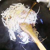 金针菇炒肉丝的做法图解6
