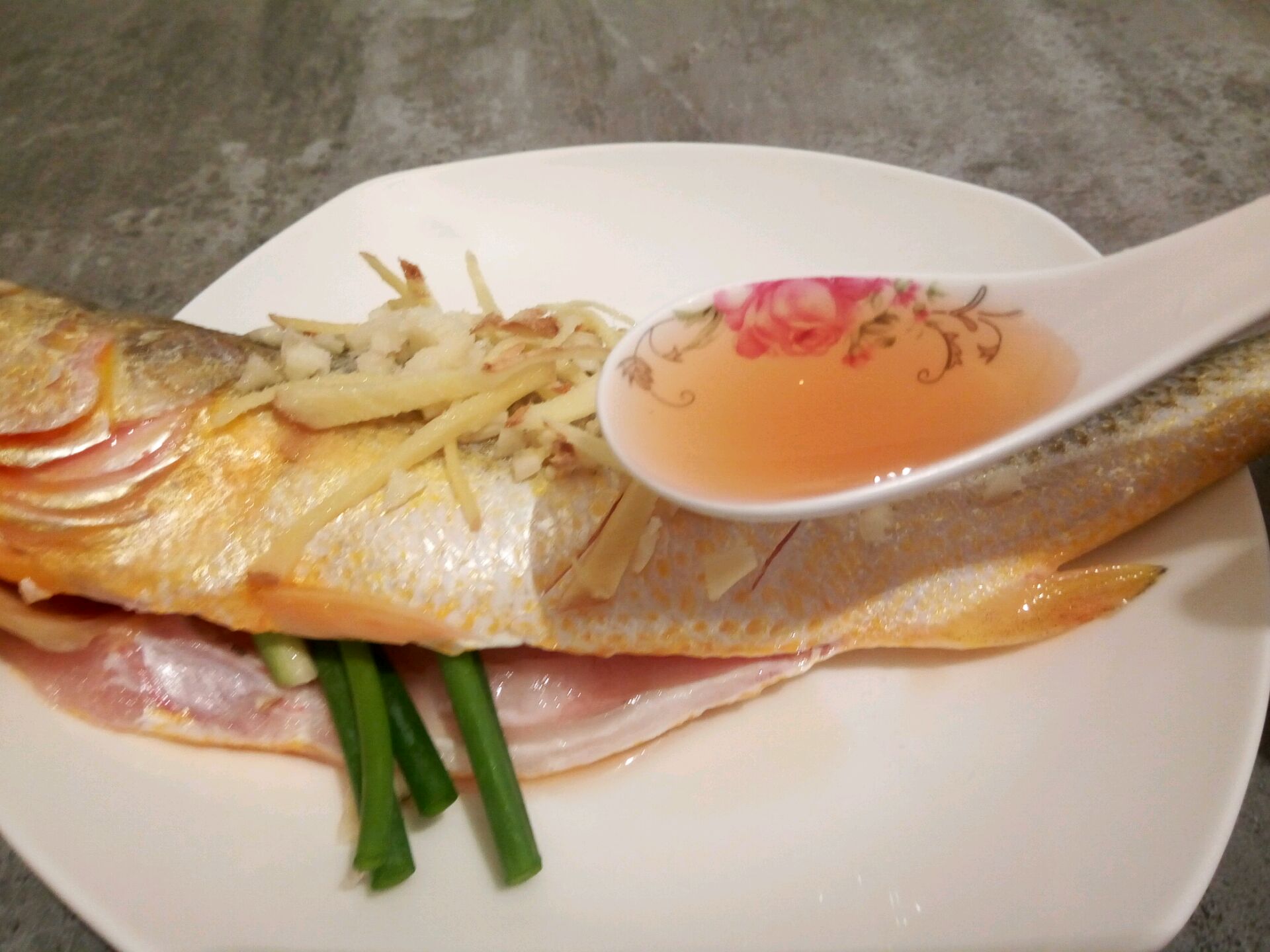 清蒸太阳鱼怎么做_清蒸太阳鱼的做法_豆果美食