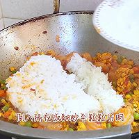 #金龙鱼橄调-橄想橄做#新泰式菠萝炒饭的做法图解7