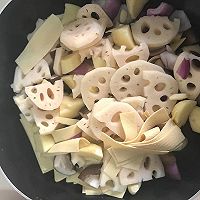 更适合制作中国美食的寿喜锅酱油－翅根焖锅的做法图解5