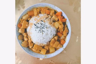 咖喱鸡肉饭
