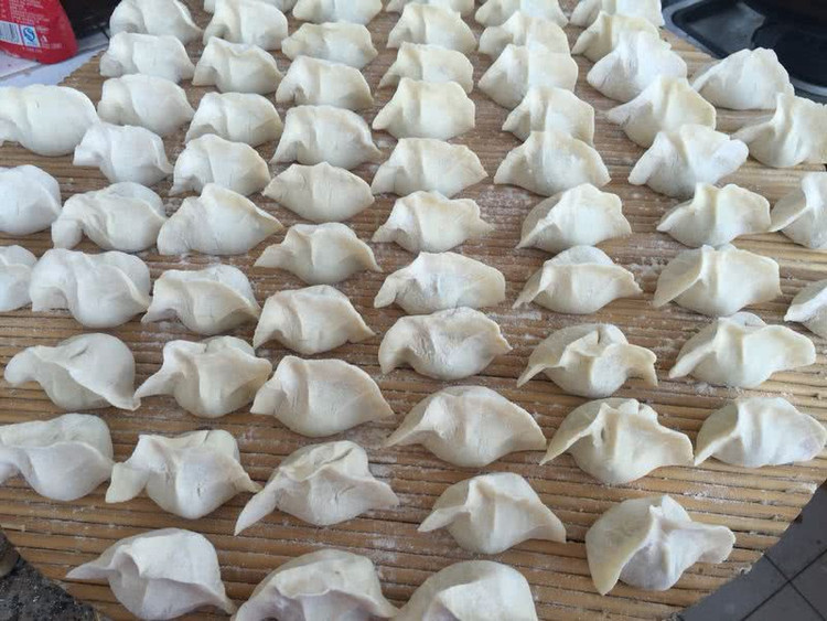 荠菜饺子的做法
