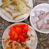 甘蔗雪梨干海底椰马蹄红萝卜汤的做法图解1