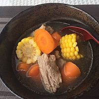 胡萝卜排骨玉米汤的做法图解2
