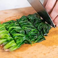 神仙早餐菠菜鸡蛋羹，营养丰富，口感嫩滑，宝宝也能吃！的做法图解2