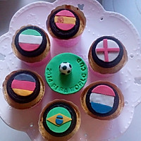 世界杯翻糖杯子蛋糕的做法图解2