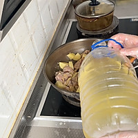 土豆炖鸡块的做法图解4