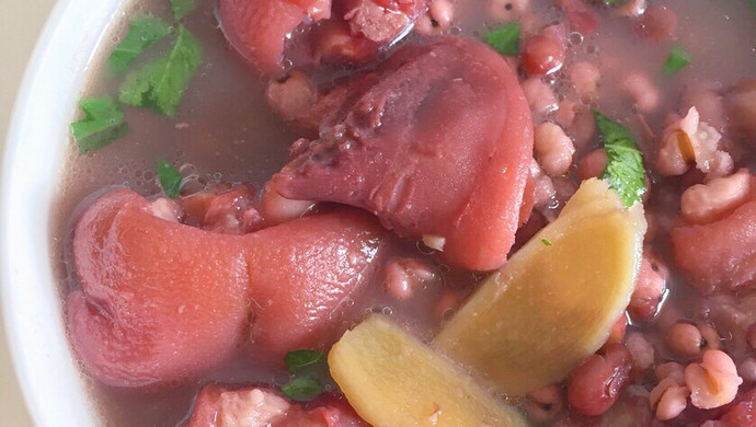 红豆薏米猪蹄汤